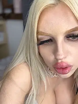 Steffi Snowbunny online show from 04.15.26