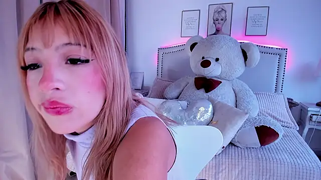 Mayajhons online show from 12.04.25