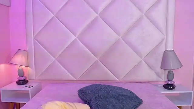 Snapshot of Miaa_Smithh__ chatting on 10.23.25 Miaa Smithh online show from 10.23.25