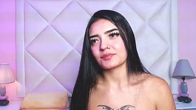 Snapshot of Miaa_Smithh__ chatting on 11.08.25 Miaa Smithh online show from 11.08.25