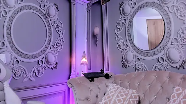 Snapshot of Megan_cute4u chatting on 09.26.25 Megan cute4u online show from 09.26.25