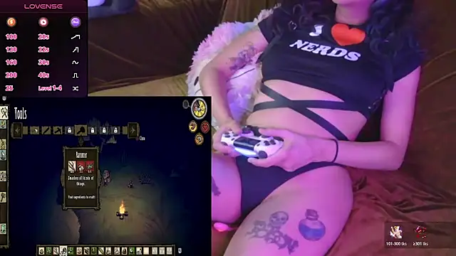 Snapshot of mmmminaDarling chatting on 05.21.26 mmmminaDarling online show from 05.21.26