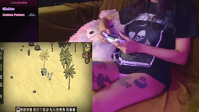 Snapshot of mmmminaDarling chatting on 05.26.26 mmmminaDarling online show from 05.26.26
