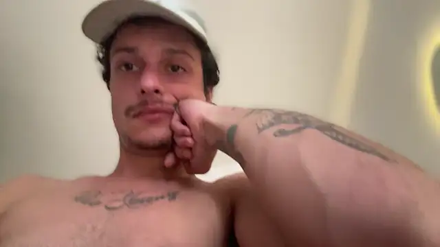 chrisalmeid  online show from 04.04.26