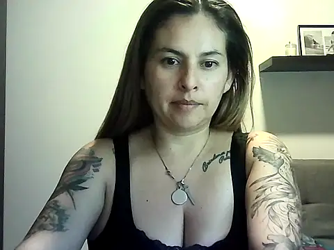 Valery  Rouse  online show from 04.22.26