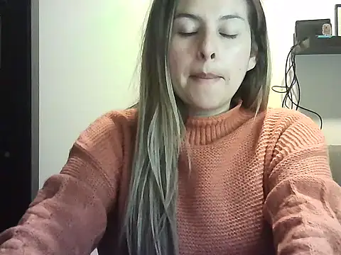 Snapshot of Valery__Rouse_ chatting on 04.26.26 Valery Rouse online show from 04.26.26
