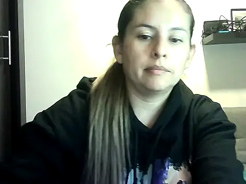 Snapshot of Valery__Rouse_ chatting on 04.29.26 Valery Rouse online show from 04.29.26