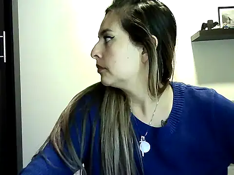 Snapshot of Valery__Rouse_ chatting on 05.27.26 Valery Rouse online show from 05.27.26