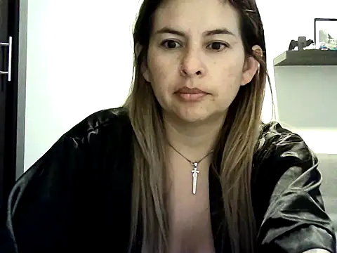 Snapshot of Valery__Rouse_ chatting on 05.27.26 Valery Rouse online show from 05.27.26