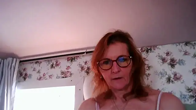 Snapshot of Valinella chatting on 02.09.26 Valinella online show from 02.09.26