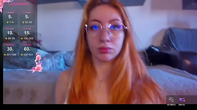 DaddysLittleSlutfox online show from 11.25.25