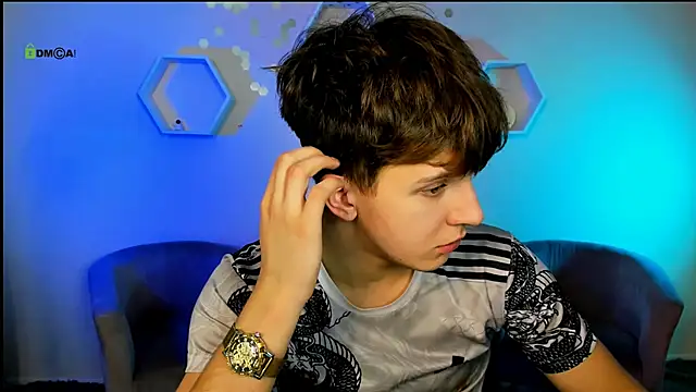 travis wolf  online show from 12.03.25