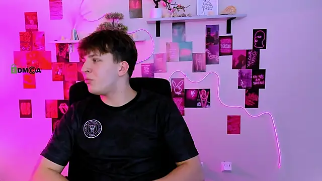 travis wolf  online show from 03.25.26