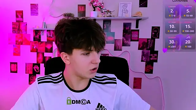 travis wolf  online show from 03.26.26