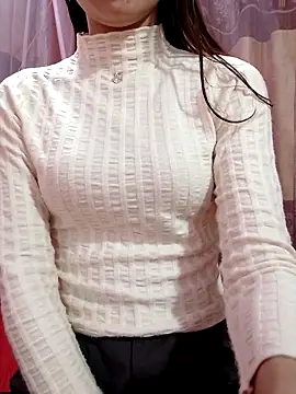 CherryBeii online show from 12.16.25