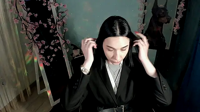 Snapshot of Bella_Night4 chatting on 12.22.25 Bella Night4 online show from 12.22.25