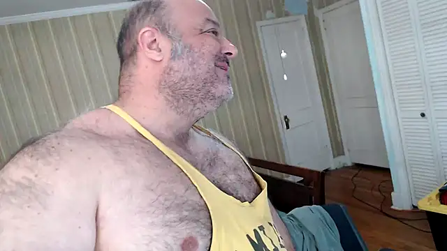 Snapshot of bullmusclejoe chatting on 05.27.26 bullmusclejoe online show from 05.27.26