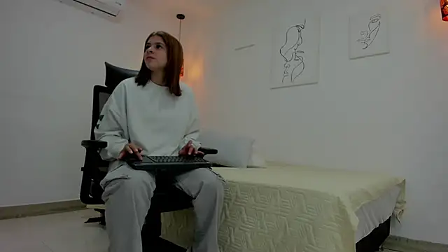 kaylajhonnes6 online show from 10.25.25