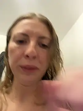 Snapshot of CheekyChelseaX chatting on 10.23.25 CheekyChelseaX online show from 10.23.25