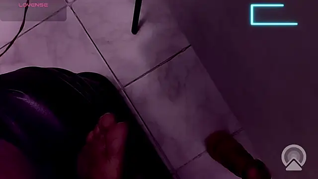 royeoy22 online show from 12.02.25