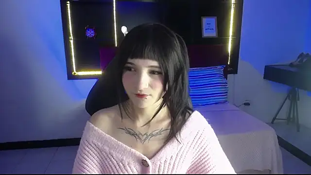 Snapshot of _Charlotte_Collins_ chatting on 02.05.26 Charlotte Collins online show from 02.05.26