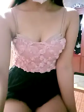 Snapshot of mymy06 chatting on 09.29.25 mymy06 online show from 09.29.25