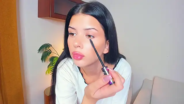 JoCauterucci online show from 09.28.25