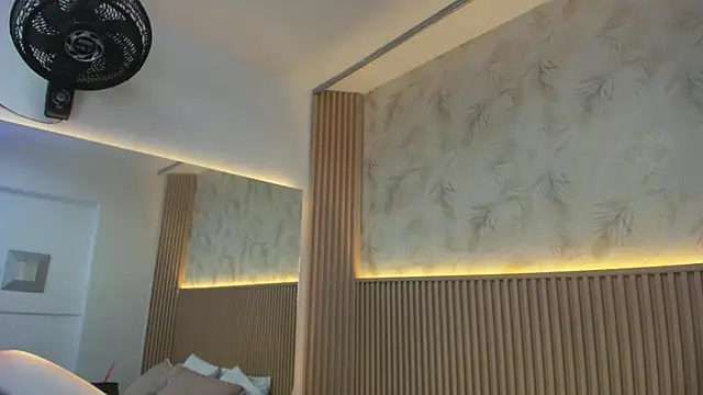 Liss-Reyes online show from 02.12.26