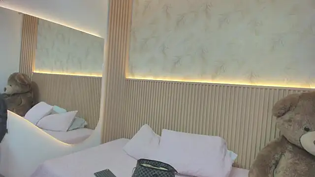 Liss-Reyes online show from 02.18.26