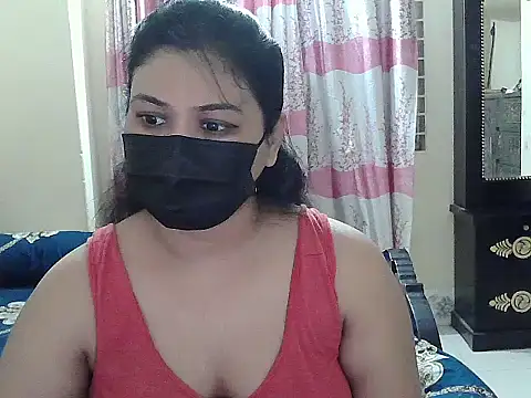 Snapshot of Elena_cruz5 chatting on 09.24.25 Elena cruz5 online show from 09.24.25