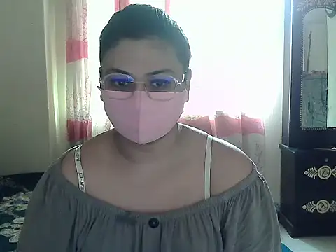 Snapshot of Elena_cruz5 chatting on 09.27.25 Elena cruz5 online show from 09.27.25