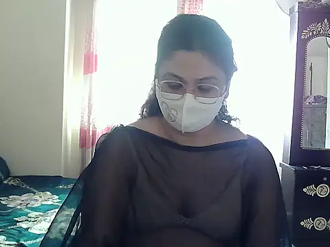 Snapshot of Elena_cruz5 chatting on 09.29.25 Elena cruz5 online show from 09.29.25