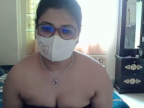 Snapshot of Elena_cruz5 chatting on 09.30.25 Elena cruz5 online show from 09.30.25