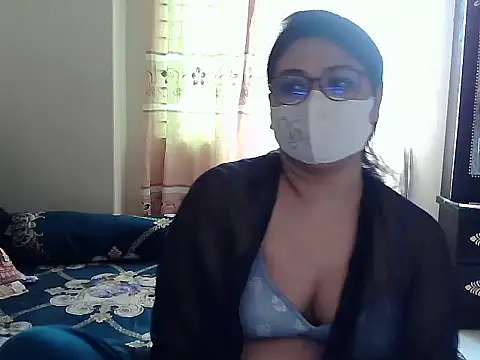 Snapshot of Elena_cruz5 chatting on 10.02.25 Elena cruz5 online show from 10.02.25