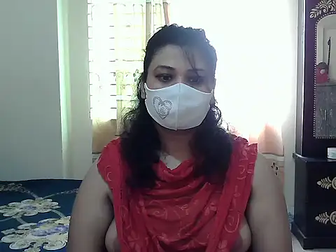 Snapshot of Elena_cruz5 chatting on 10.10.25 Elena cruz5 online show from 10.10.25