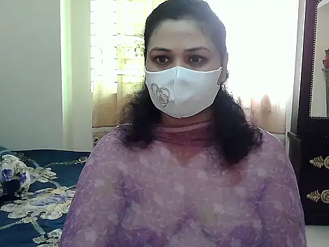 Snapshot of Elena_cruz5 chatting on 10.12.25 Elena cruz5 online show from 10.12.25