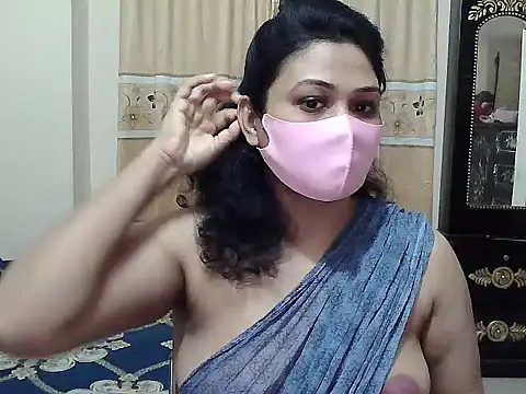 Snapshot of Elena_cruz5 chatting on 10.13.25 Elena cruz5 online show from 10.13.25