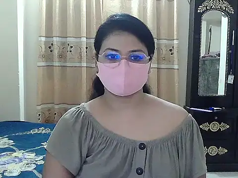 Snapshot of Elena_cruz5 chatting on 10.16.25 Elena cruz5 online show from 10.16.25