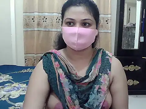 Snapshot of Elena_cruz5 chatting on 10.19.25 Elena cruz5 online show from 10.19.25