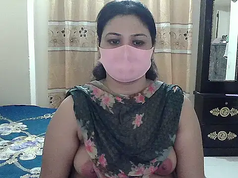 Snapshot of Elena_cruz5 chatting on 10.20.25 Elena cruz5 online show from 10.20.25