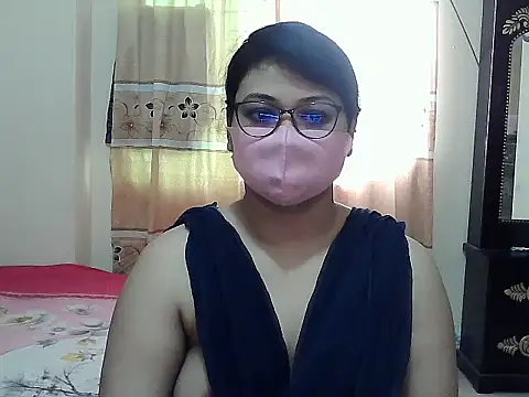 Snapshot of Elena_cruz5 chatting on 11.01.25 Elena cruz5 online show from 11.01.25