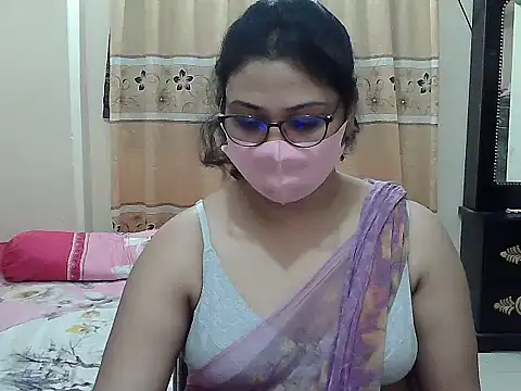 Snapshot of Elena_cruz5 chatting on 11.01.25 Elena cruz5 online show from 11.01.25