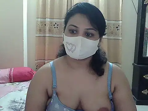 Snapshot of Elena_cruz5 chatting on 11.04.25 Elena cruz5 online show from 11.04.25