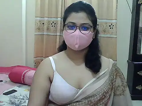 Snapshot of Elena_cruz5 chatting on 11.05.25 Elena cruz5 online show from 11.05.25