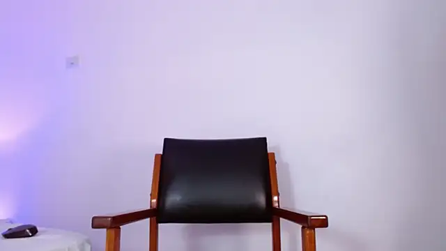 Snapshot of LuciaCollins_ chatting on 10.14.25 LuciaCollins online show from 10.14.25