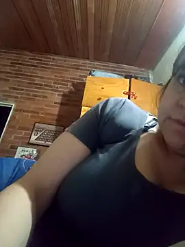 Snapshot of CARITOMIO chatting on 11.01.25 CARITOMIO online show from 11.01.25