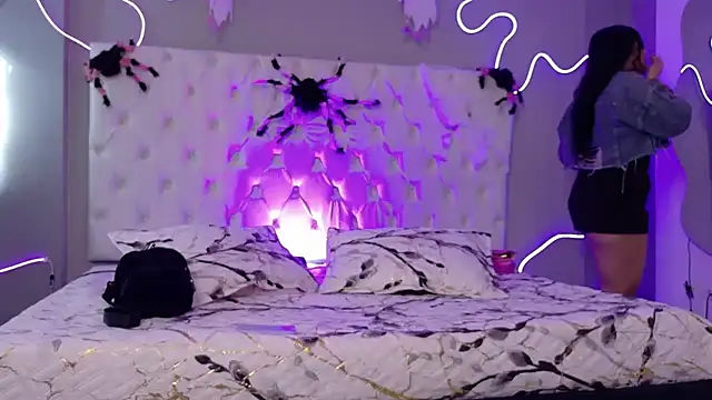 Emma visconti online show from 10.24.25