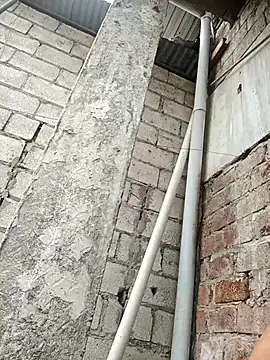 SaraBust online show from 10.15.25