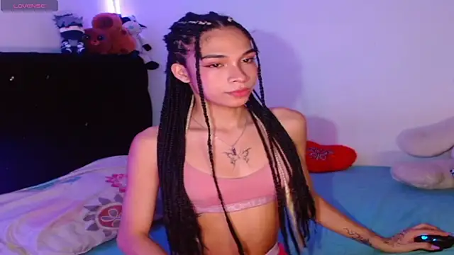 Snapshot of NathaliaPaz_ chatting on 05.16.26 NathaliaPaz online show from 05.16.26