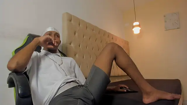 Jax Maliq online show from 11.15.25